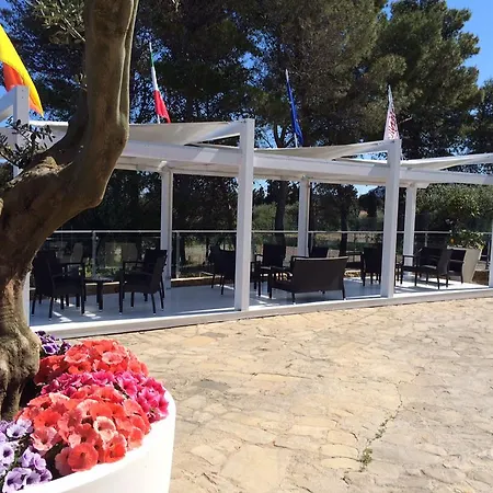 Calanica Resort