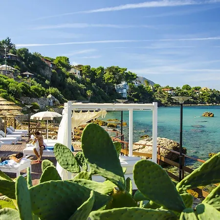 Calanica Resort 4*