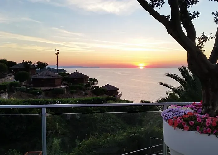 Курортний комплекс Calanica Чефалу