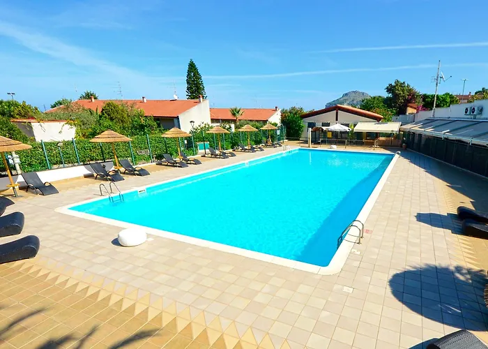 Calanica Курортный комплекс 4*