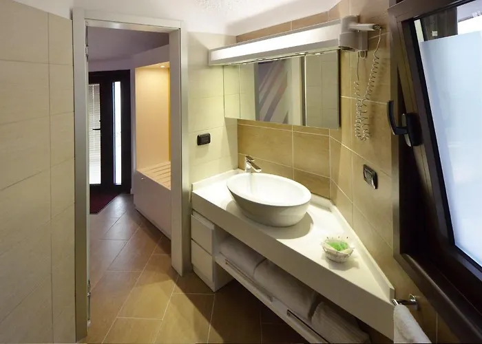 Курортний комплекс Calanica 4*