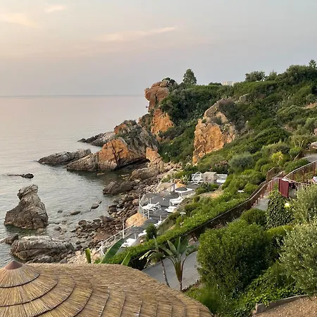 Calanica Курортный комплекс 4*