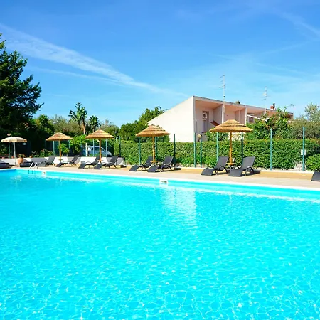 Курортный комплекс Calanica 4*