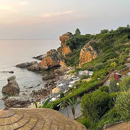 Calanica Resort 4*