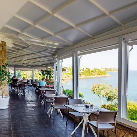 Calanica Resort 4*