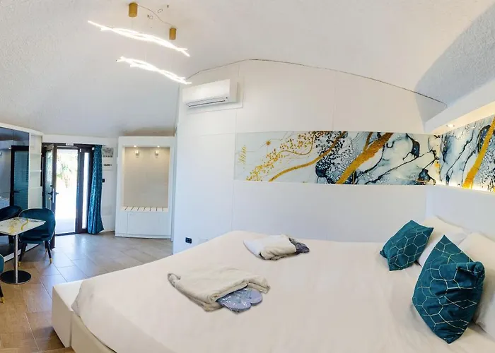 Курортный комплекс Calanica 4*