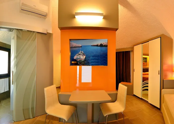 Calanica Курортный комплекс 4*