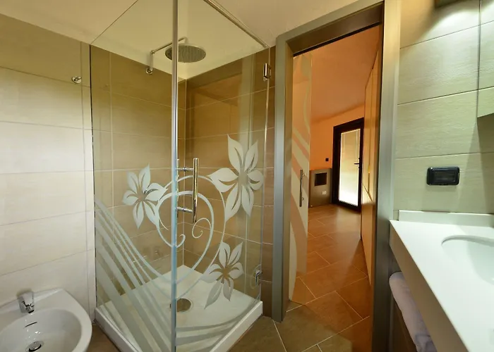 Calanica منتجع تْشيفالو